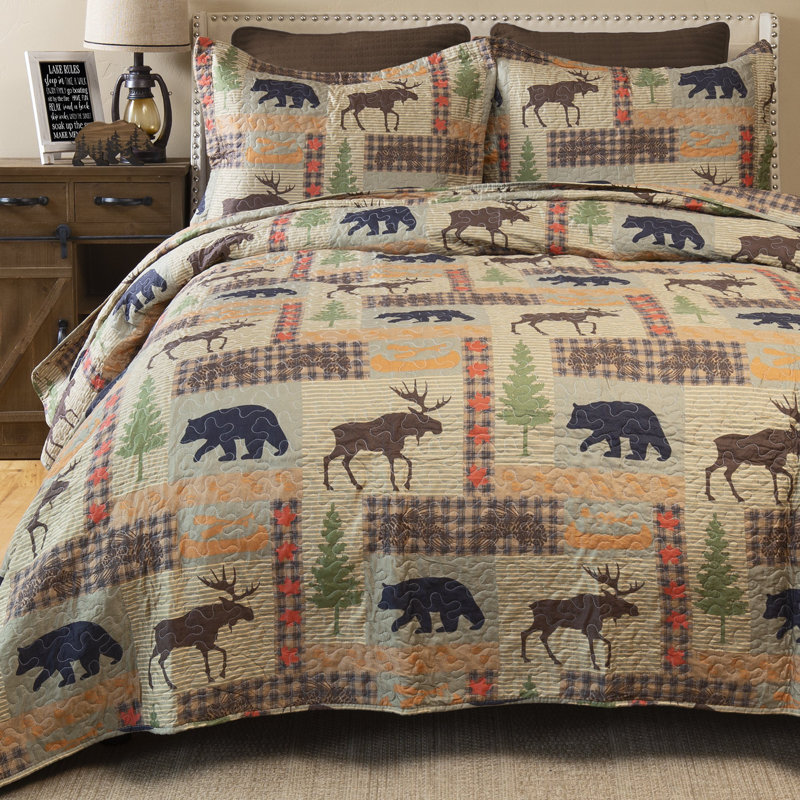 Rustic Lake Country Full Microfiber Quilt Set in Black and Tan