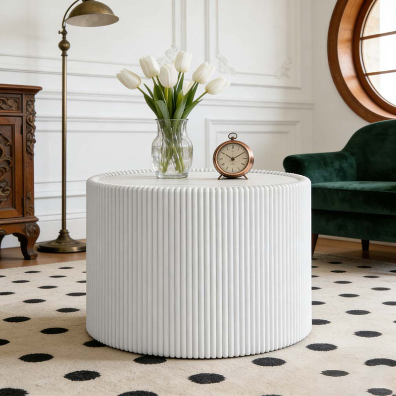 Table d'appoint, Blanc lait