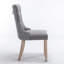 Chaise de salle à manger cloutée avec pieds en bois-872669393