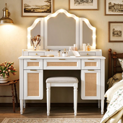  Meuble-lavabo avec 13 ampoules Hollywood et 3 modes d'éclairage, coiffeuse avec miroir à trois volets, 5 tiroirs et tablettes de rangement avec station de charge pour la chambre à coucher, blanc