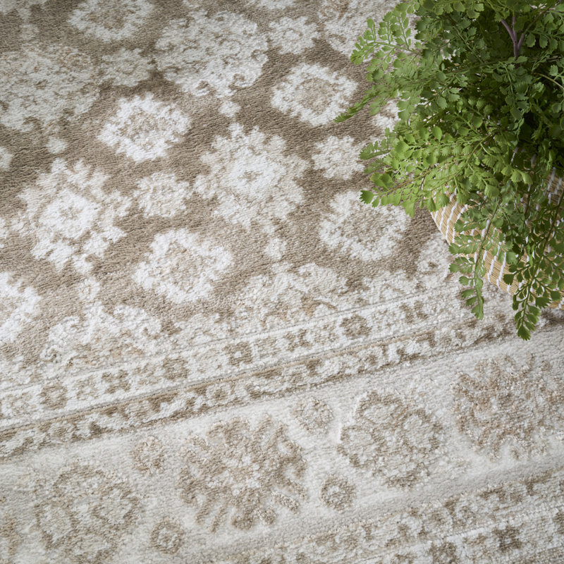 Nourison Dekor 7'10" x 9'10" Ivory Taupe Vintage Indoor Rug, Rectangle 7'10" x 9'10"
