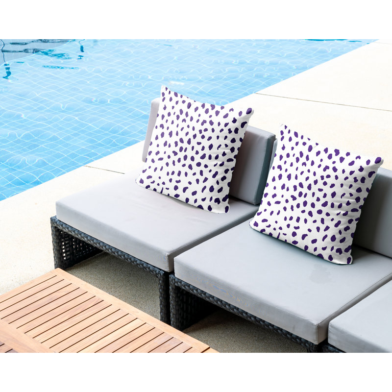 Coussin décoratif intérieur / extérieur, L 15 po x H 15 po, Mauve