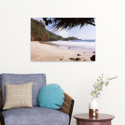 Tree On The Beach Lelekea Beach Hana Maui Hawaii Usa Peaceful Tranquil Abstract Beach Mountain Art