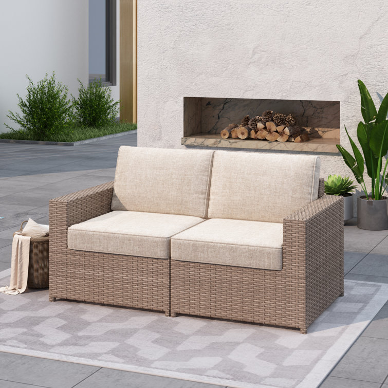 Causeuse d'extérieur avec coussins de 58,2 po de large Amberson
