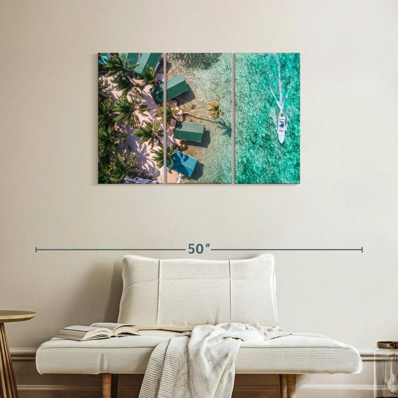 Gillard Tobacco Caye, 24" H x 38" W
