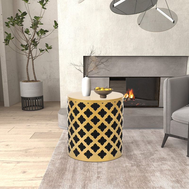 Ensemble de tables de bout en fer