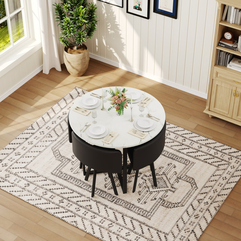 Ensemble de table de salle à manger 5 pièces, table de triamine en faux marbre blanc et chaises en cuir de polyuréthane noir, ensemble de table et chaises de cuisine moderne pour petits espaces, appartement, coin-repas