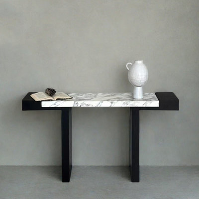 Console Italian Minimalist