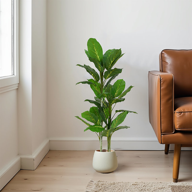 42 "plante artificielle avec pot de Daffenbachia