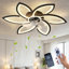 Ventilateur de plafond encastré discret de 30 po à motif floral noir avec télécommande et éclairage