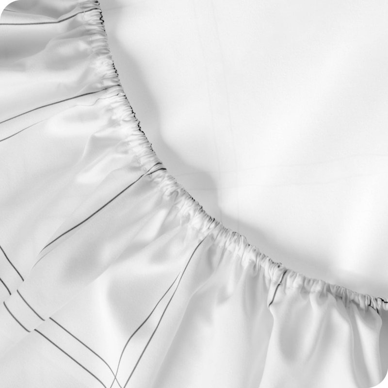 Queen White/Grey Microfiber Deep Pocket Plaid Fitted Sheet Set