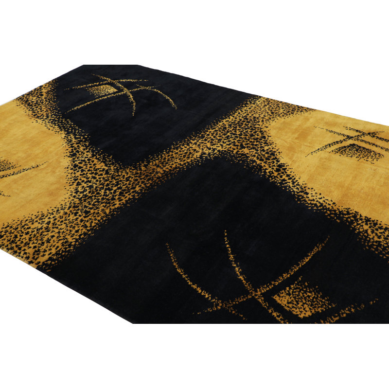One-of-a-Kind 6'7x9'10 Hand Knotted Area Rug