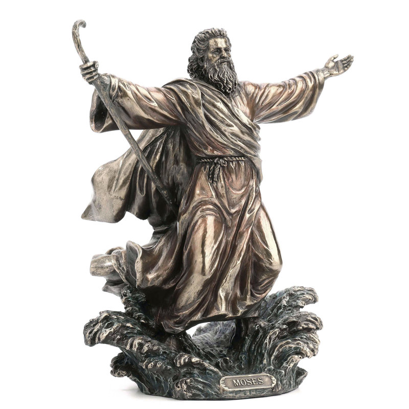 Dencil Statue