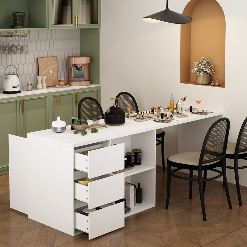 Îlot de cuisine moderne avec rangement spacieux et design polyvalent