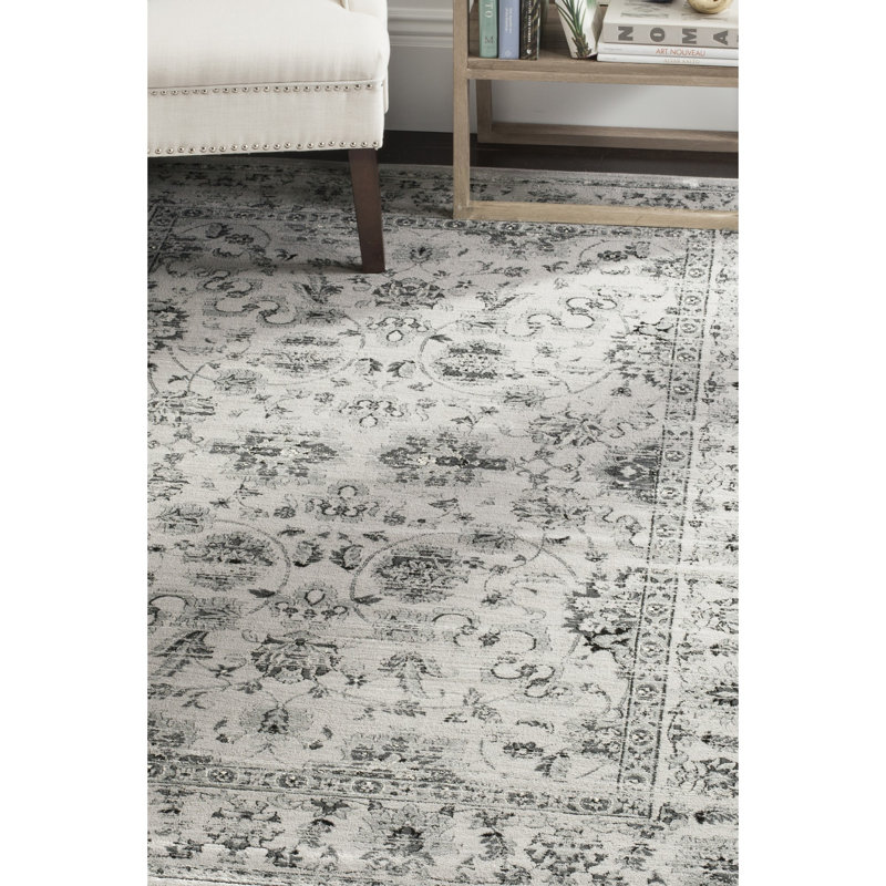 Tapis performance oriental rétro Lyniya, Rectangle 5 pi 1 po x 7 pi 7 po