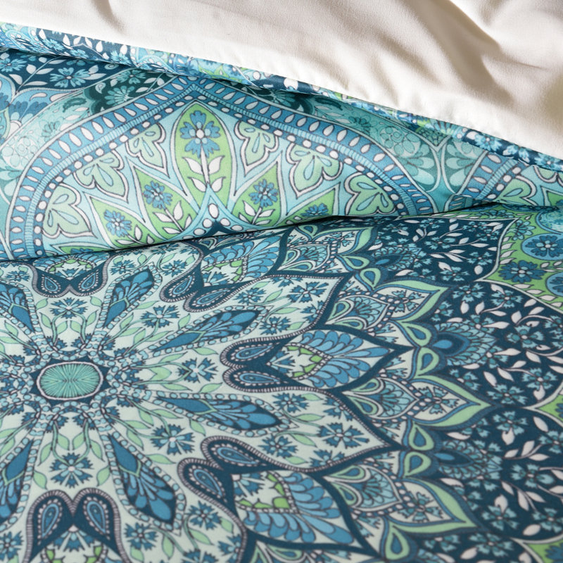 Aimee St Hill Damask Duvet Cover, Queen Duvet Cover + 2 Standard Shams