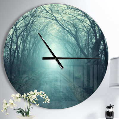Horloge murale Swigart Farmhouse Designart