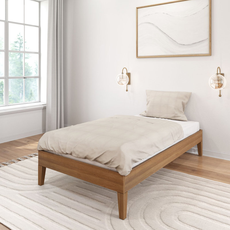Lit plateforme en bois massif Arikah, Simple, Pacane mat