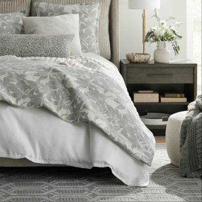 Gardenia Floral Blanket
