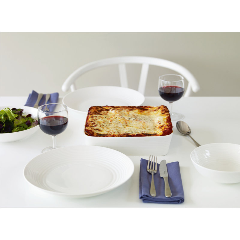 Royal Doulton, Gordon Ramsay Maze - 16 Piece Dinnerware Set, Service for 4, White