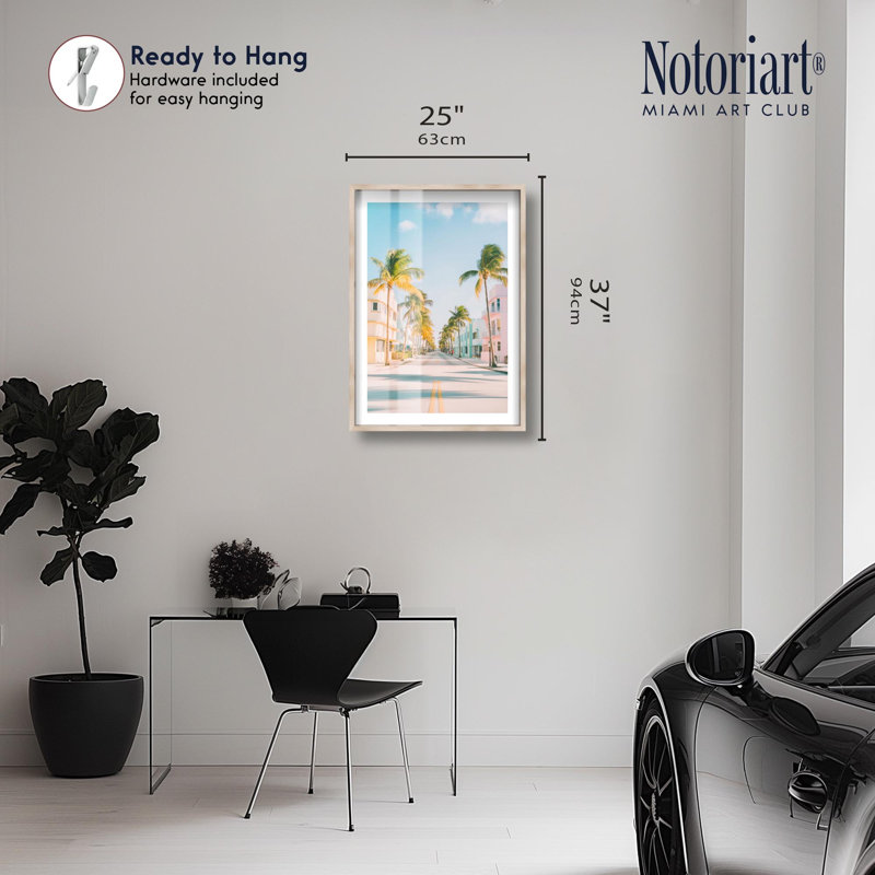 Palmier Parkway Shadowbox Print par Notoriart, H 37 po x l 25 po, Crème, crème