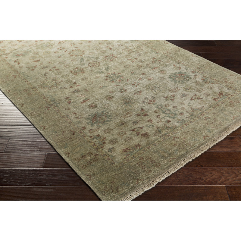 Temptress Wool Oriental Indoor Rug, Rectangle 5' x 8'