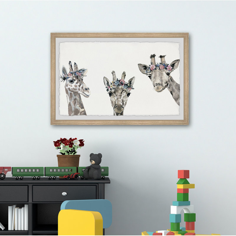 Reproduction encadrée de girafes couronnées de fleurs Gabrielo, H 8 po x l 12 po x P 1,5 po