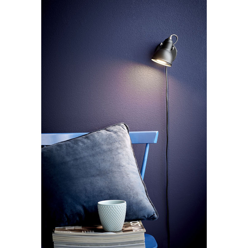 Aslak Spotlight, Black
