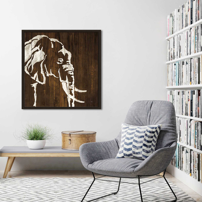 Éléphant blanc sur bois foncé - impression, Cadre flottant espresso, H 31,5 po x l 31,5 po x P 2 po