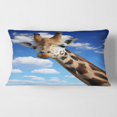 Portrait d'une girafe sur une housse de coussin rectangulaire