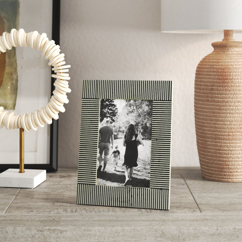 4" x 6" Decorative Photo Frame - Contemporary Polyresin Black and White Etched Line Design Picture Frame - Home or Office Decor - Family Photo Display