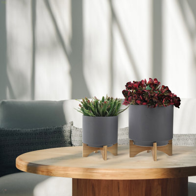 Planter W/ Wood Stand