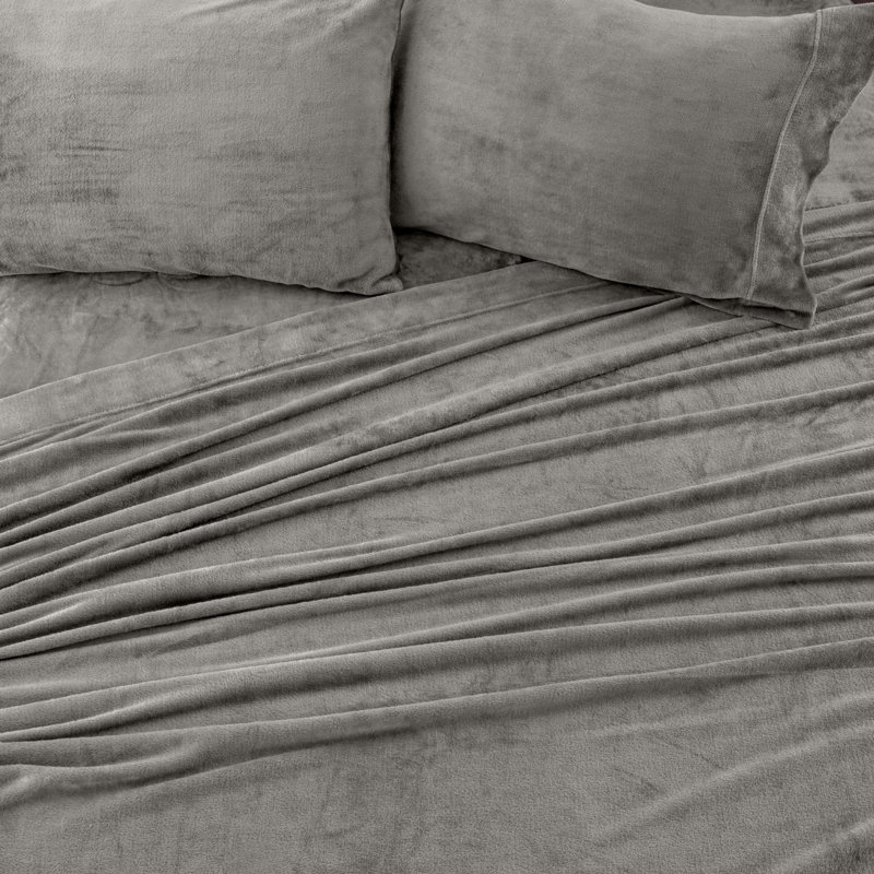 Gray Full Size Ultra Soft Velvet Plush Sheet Set