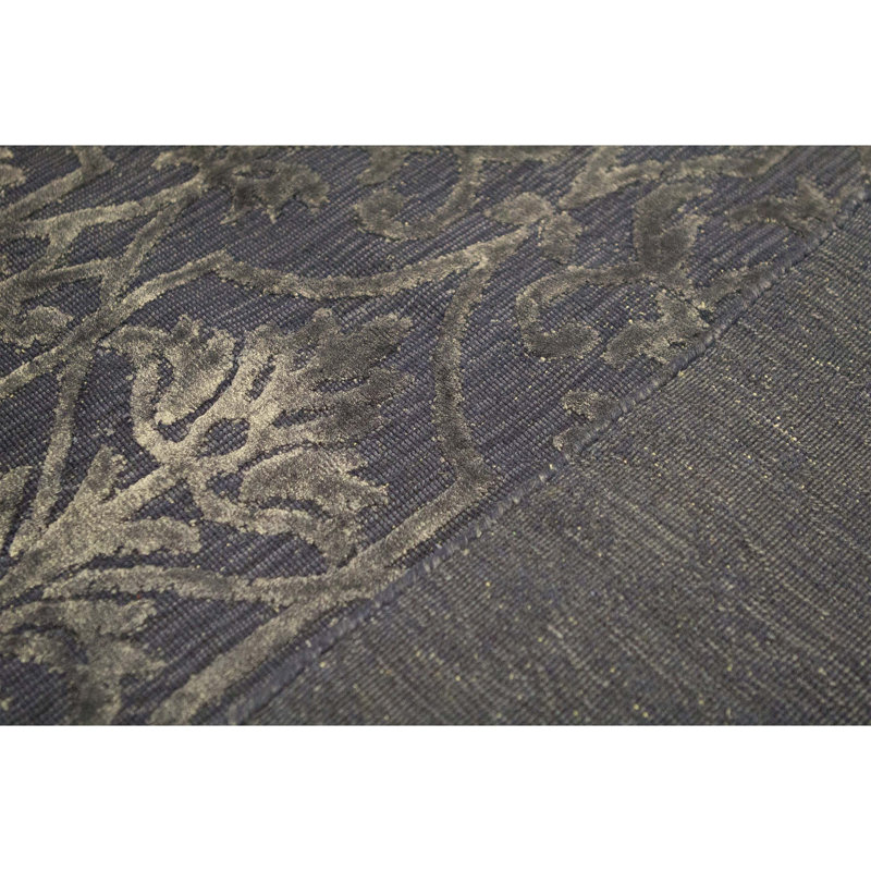 Tapis bleu foncé noué à la main de haute qualité