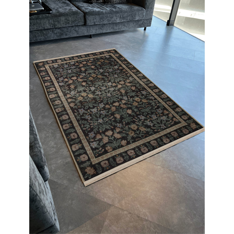 Tapis décoratif noir multicolore à motif de roses multicolores, Rectangle 2 pi 8 po x 5 pi