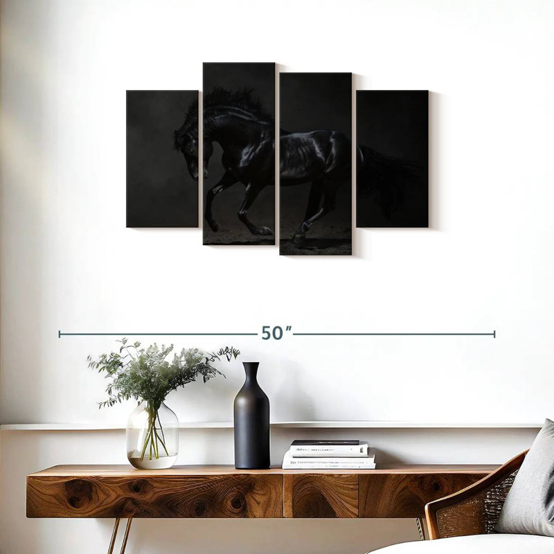Cheval noir, H 22 po x l 36 po