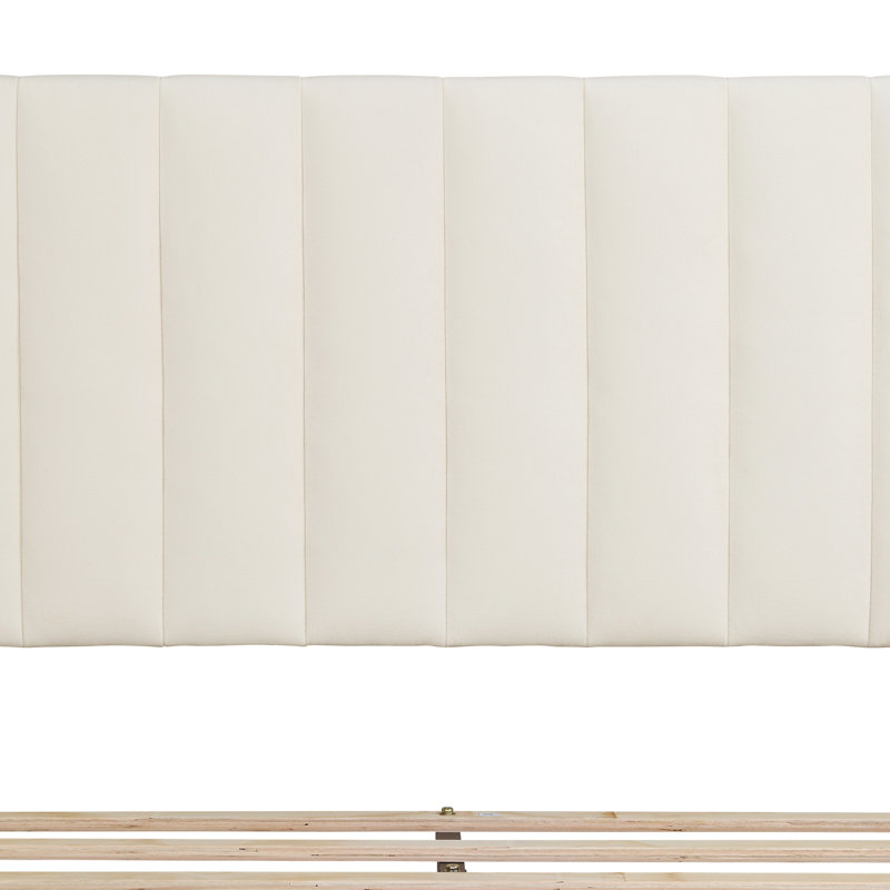 Lit plateforme tapissier avec tête de lit à oreilles Eriksay, Double, Velours crème