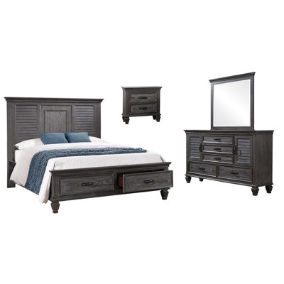 Staats Antique White 4-Piece Bedroom Set