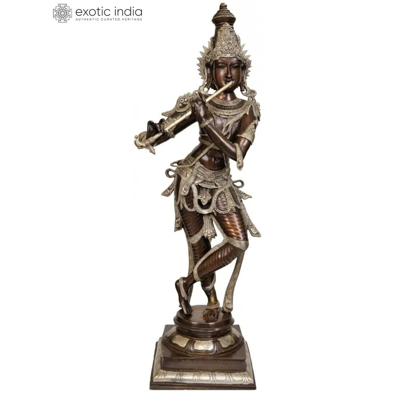 Lord Krishna jouant de la flûte