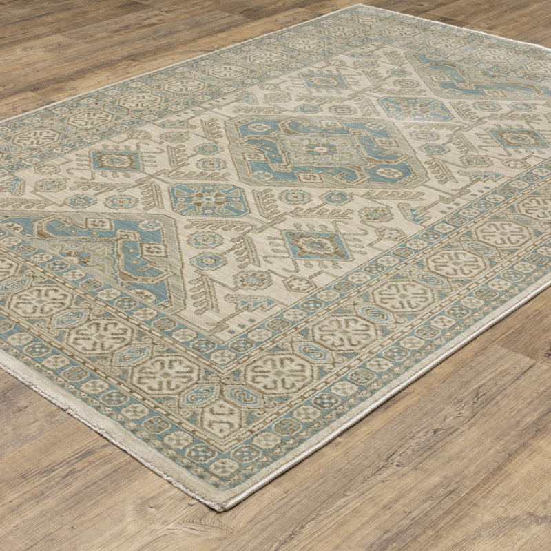 Graicyn Global Traditonal Beige/ Teal Area Rug, Rectangle 6'7" x 9'9"