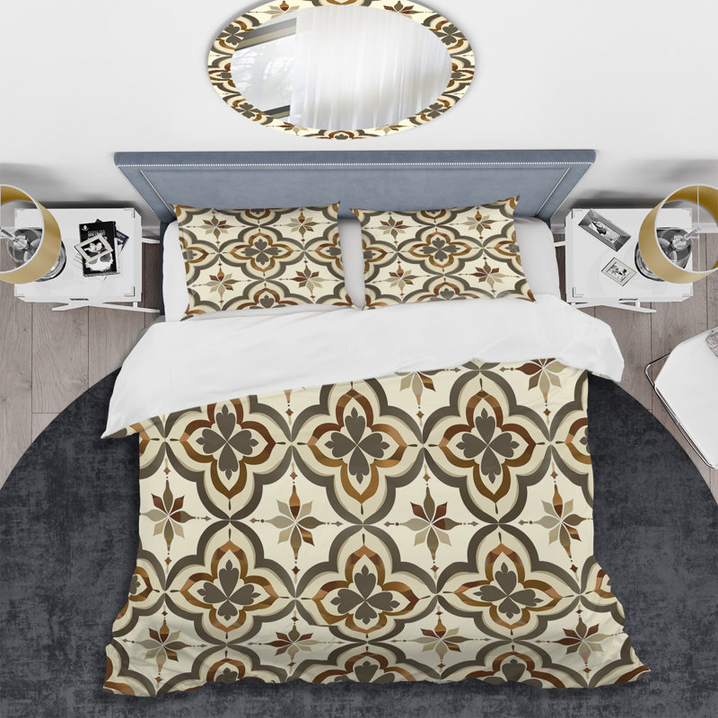 Brown Beige Quatrefoil Pattern III - Modern Duvet Cover Set, King Duvet Cover + 2 King Shams