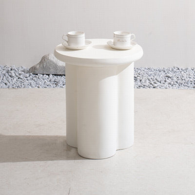 Daisy Round Mgo Outdoor Side Table