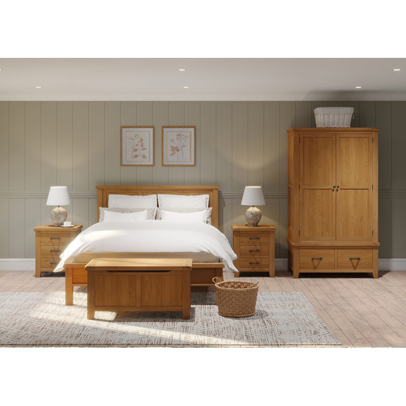 Thornbury 3 Drawer Bedside Table