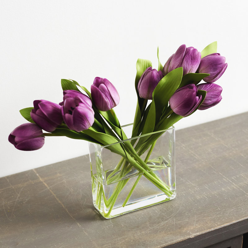 Arrangement floral à tulipes en vase, Mauve