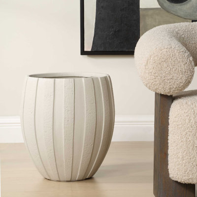 Pot d'extérieur texturé Uttermost Ridgehaven