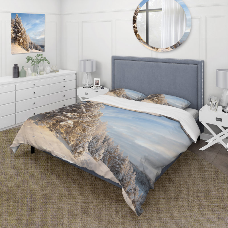 Blue Sky Over Winter Landscape I - Ensemble de housse de couette Cabin & Lodge - Microfibre de polyester