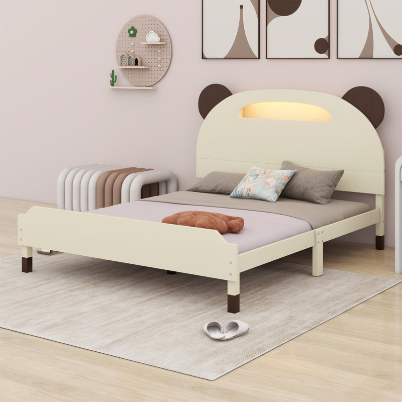 Lit plateforme simple en bois avec tête de lit en forme d'ours Aariella, Crème / noyer, Double