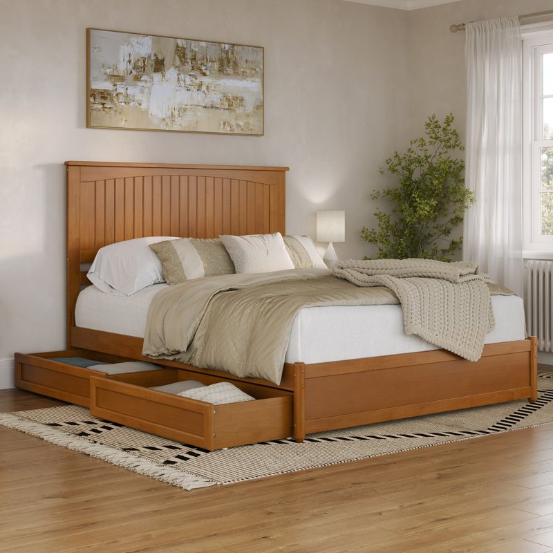 Lit plateforme en bois massif Lamaiyah avec pied de lit et tiroirs de rangement, Caramel clair, Grand
