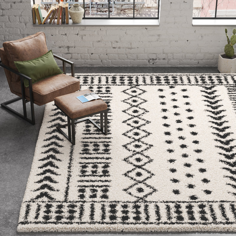 Hilary Geometric Indoor Rug, Runner 2'7" x 7'3"