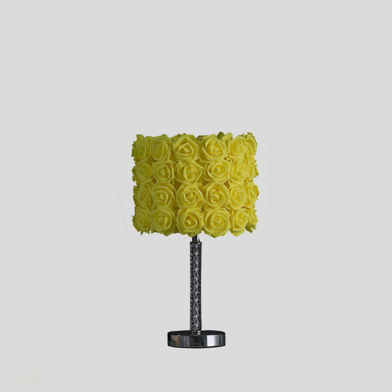 Lampe de table en acrylique / métal 18,25 "Yellow Roses In Bloom, facile à assembler, lampe de table, Jaune